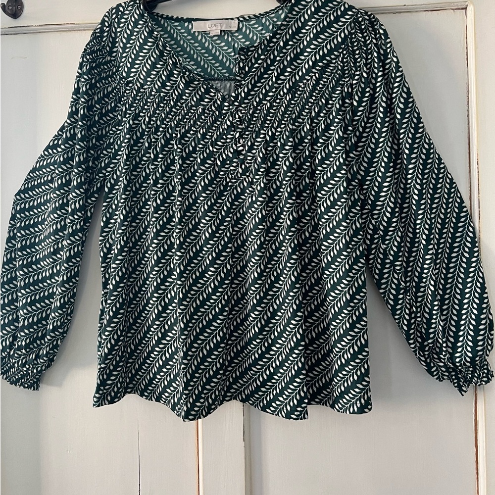 LOFT Green and White Patterned Blouse